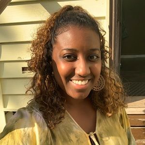 Meet your Posher, Em